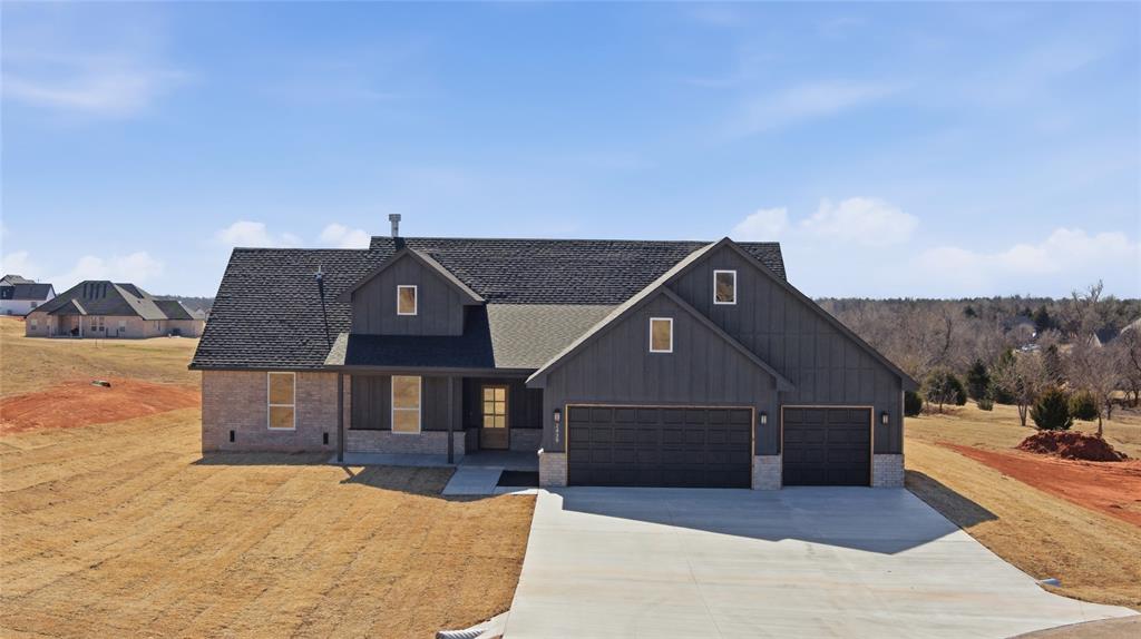 Tessa Hood Realtor – New construction home exterior front view at 2439 Wind River Cir, Blanchard Oklahoma
